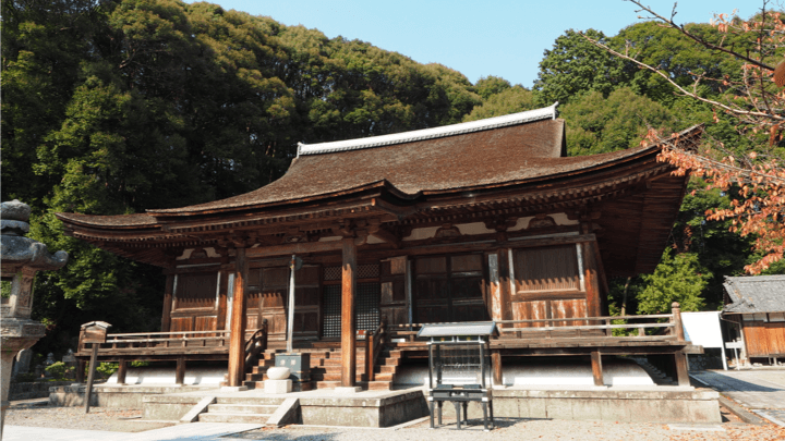 スライド：奈良県生駒市　長弓寺（1297年建立）